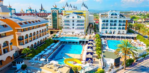 Dream World Resort & Spa .
